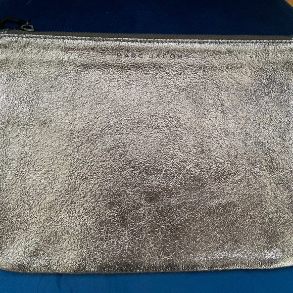 Marc Jacobs zipper pouch - Picture 1 of 3